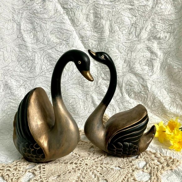 Black Swan Figurines Hand Painted MCM Style Signed Folk Art - Picture 9 of 12